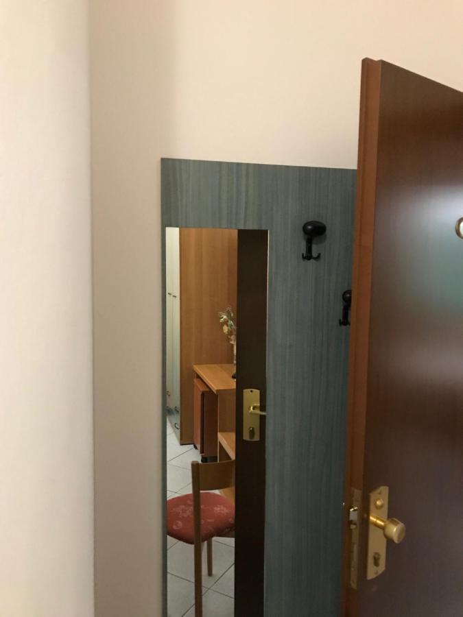 Hotel Amico Fritz Ливорно Екстериор снимка