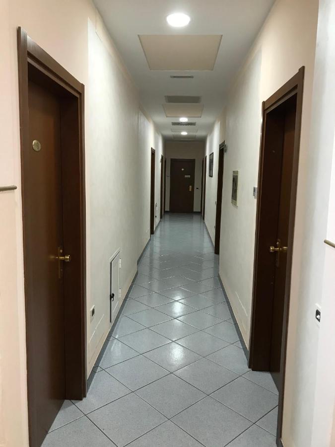 Hotel Amico Fritz Ливорно Екстериор снимка